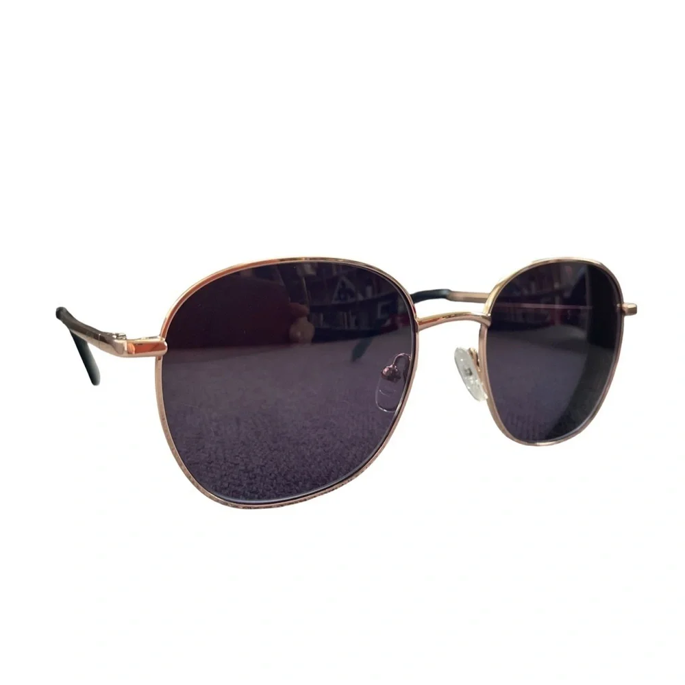 Quay Jezabell Gold Round Metal Frame Sunglasses with Smoke Polarized Lenses
